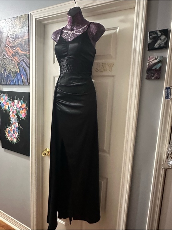 Alisa & leo Dresses & Skirts - Elegant Black Satin Prom Gown with Ruched Bodice